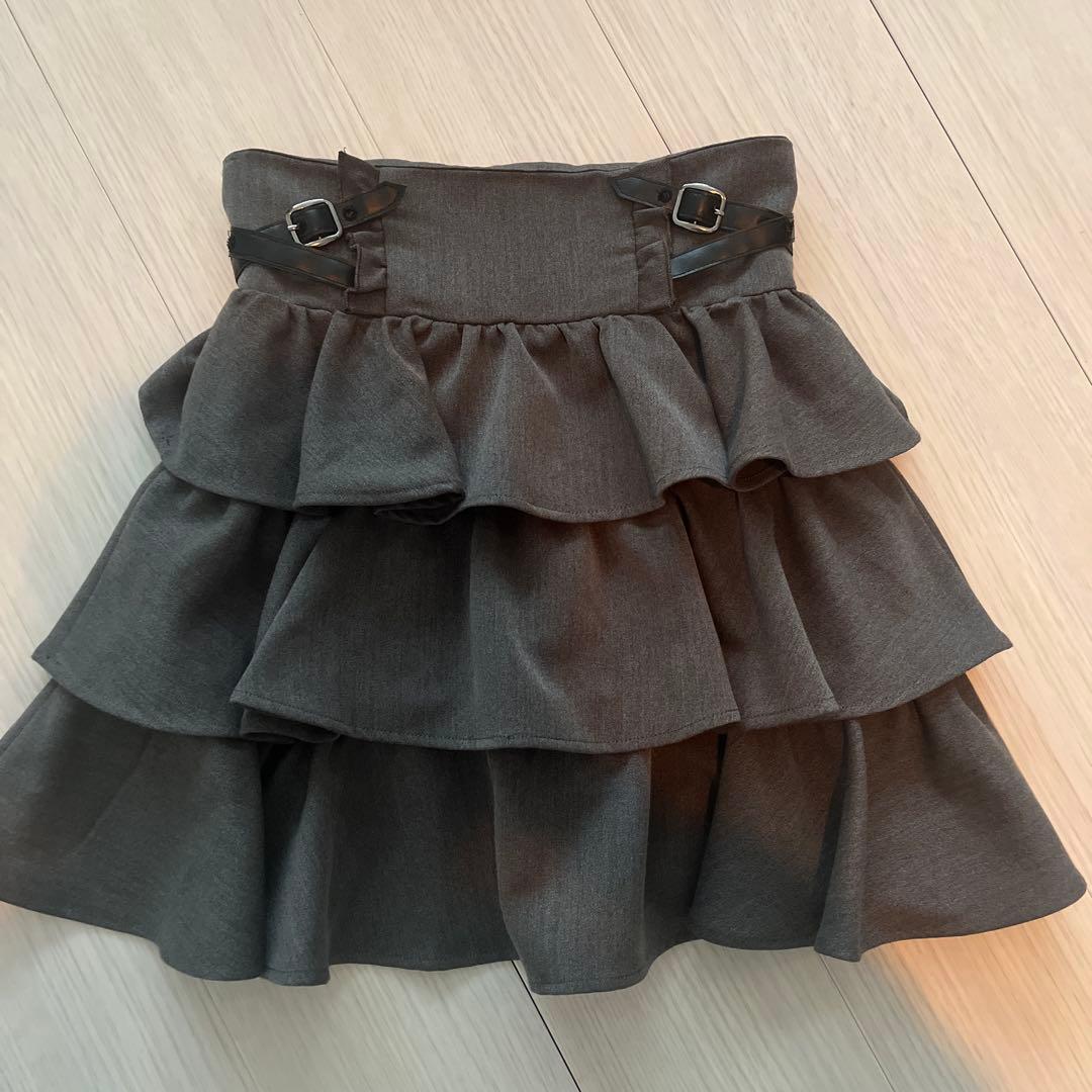 pium ぴうむ ピウム クロスベルトティアードミニスカート チャコール