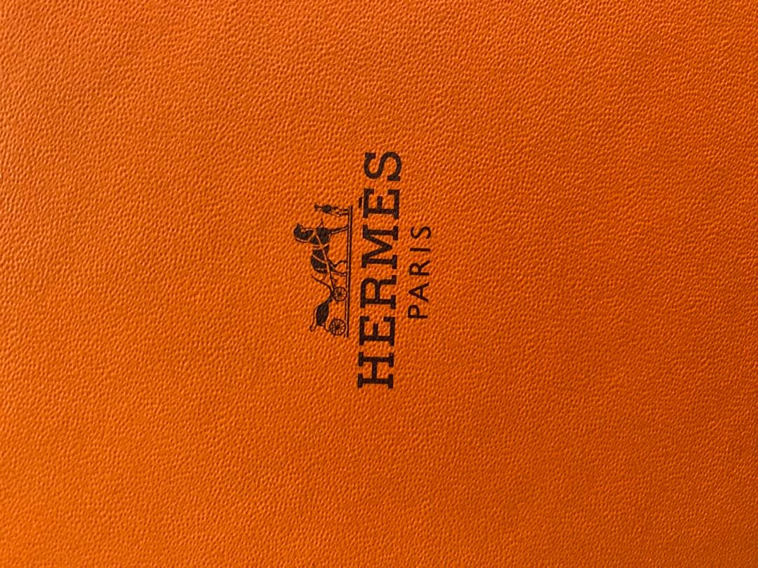 エルメス ワインレッド 100%シルク ネクタイ(ネコ柄)