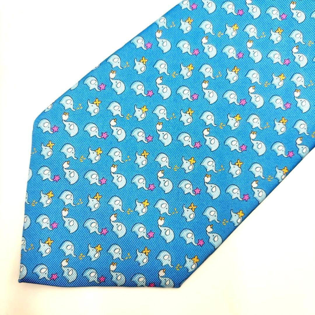 【未使用】フェラガモ シルクネクタイ 小象モチーフゾウ柄総柄 ライトブルー