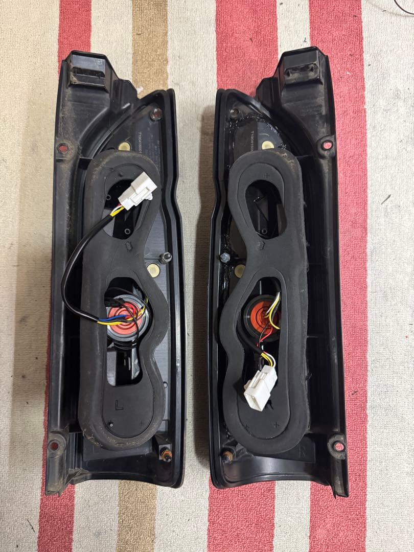 ハイエース 200 レア コプラス テールランプ テール