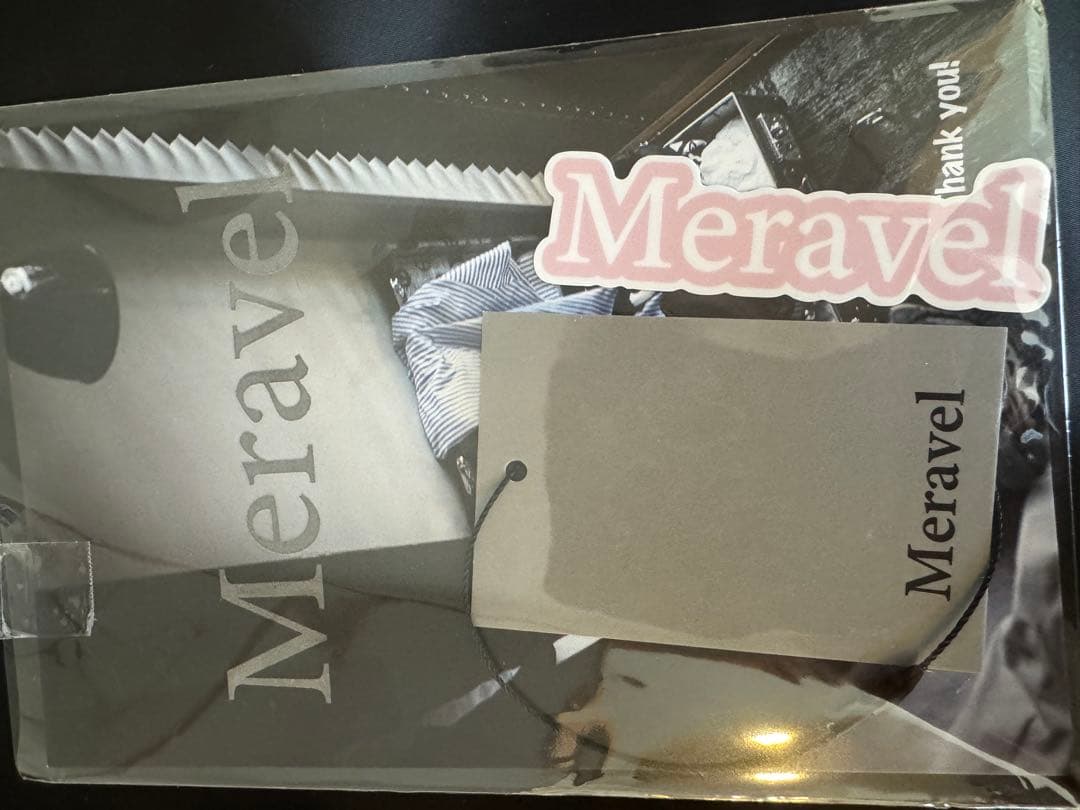 お値段ご相談ください。ミーラベルMeravel Essential Padded