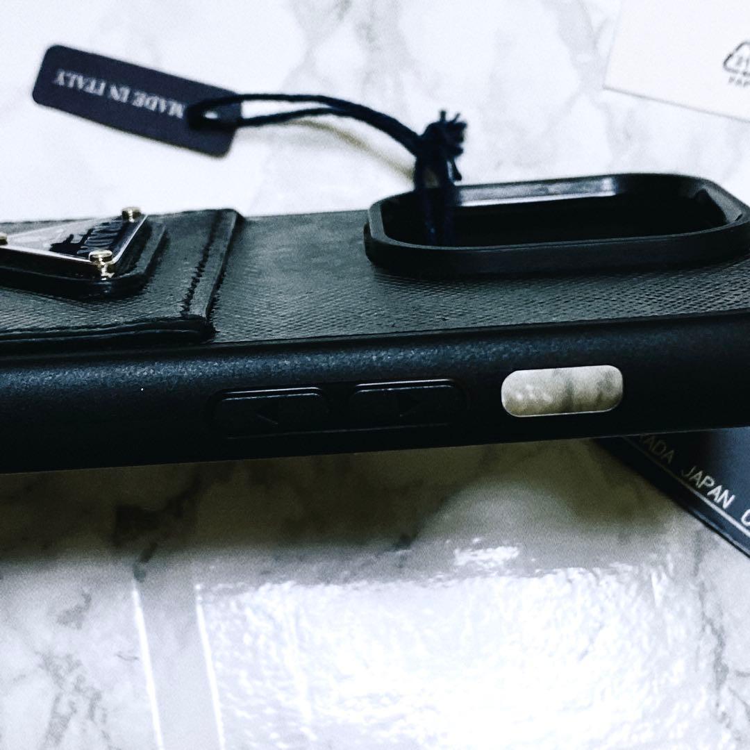 PRADAプラダレザー　iPhone 14pro スマホケース