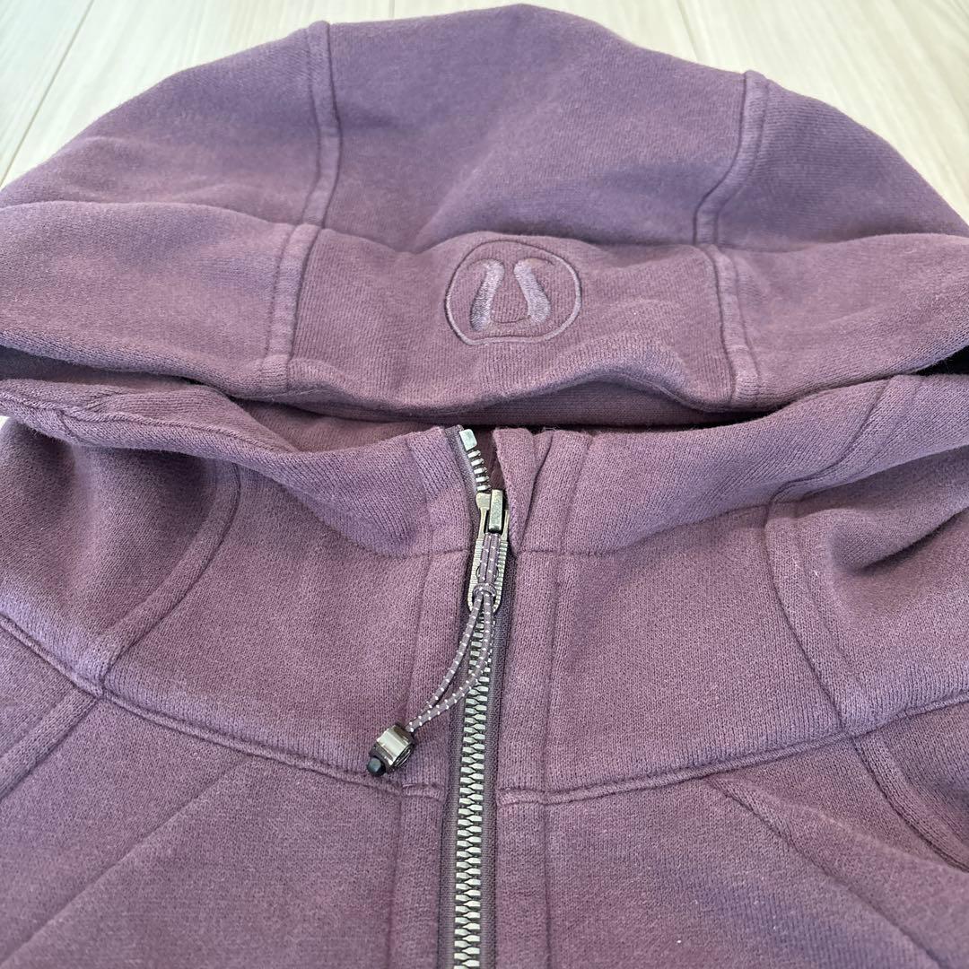 ルルレモン　パープル フード付きパーカー