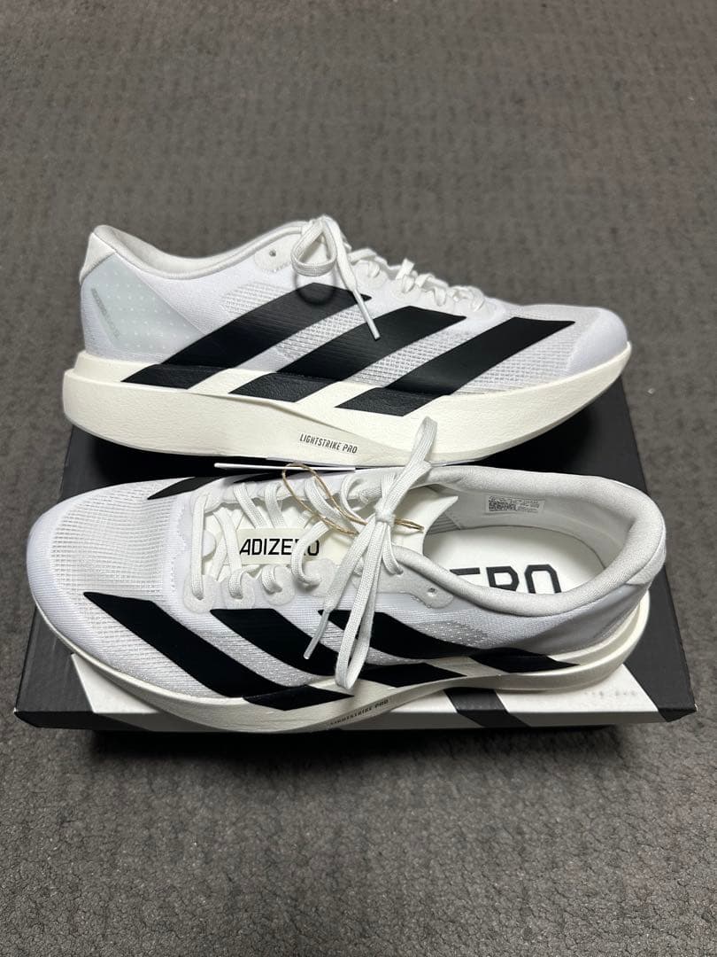 新品未使用　adidas evo sl 26㎝