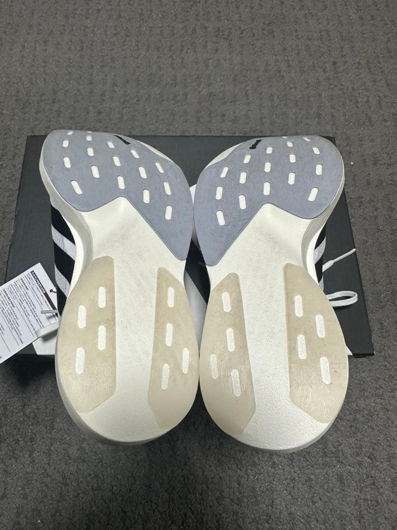 新品未使用　adidas evo sl 26㎝