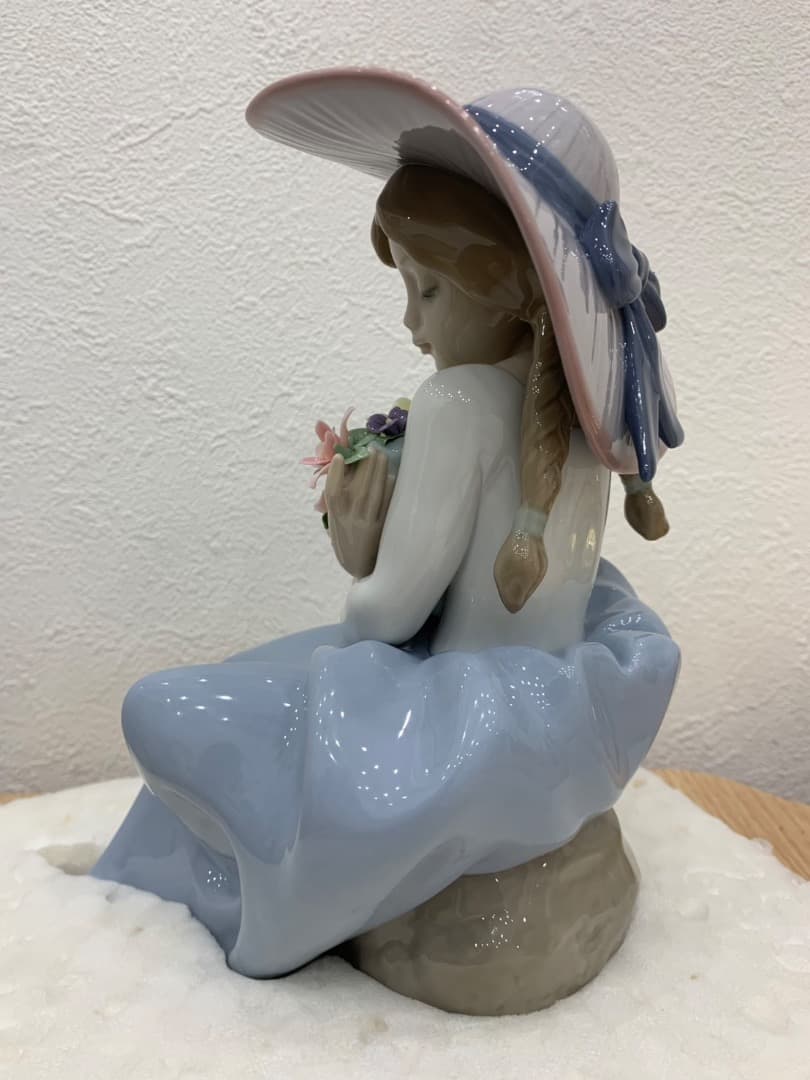 【極美品】リヤドロ　花の香りにつつまれて　置物 人形