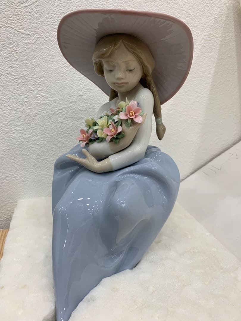 【極美品】リヤドロ　花の香りにつつまれて　置物 人形