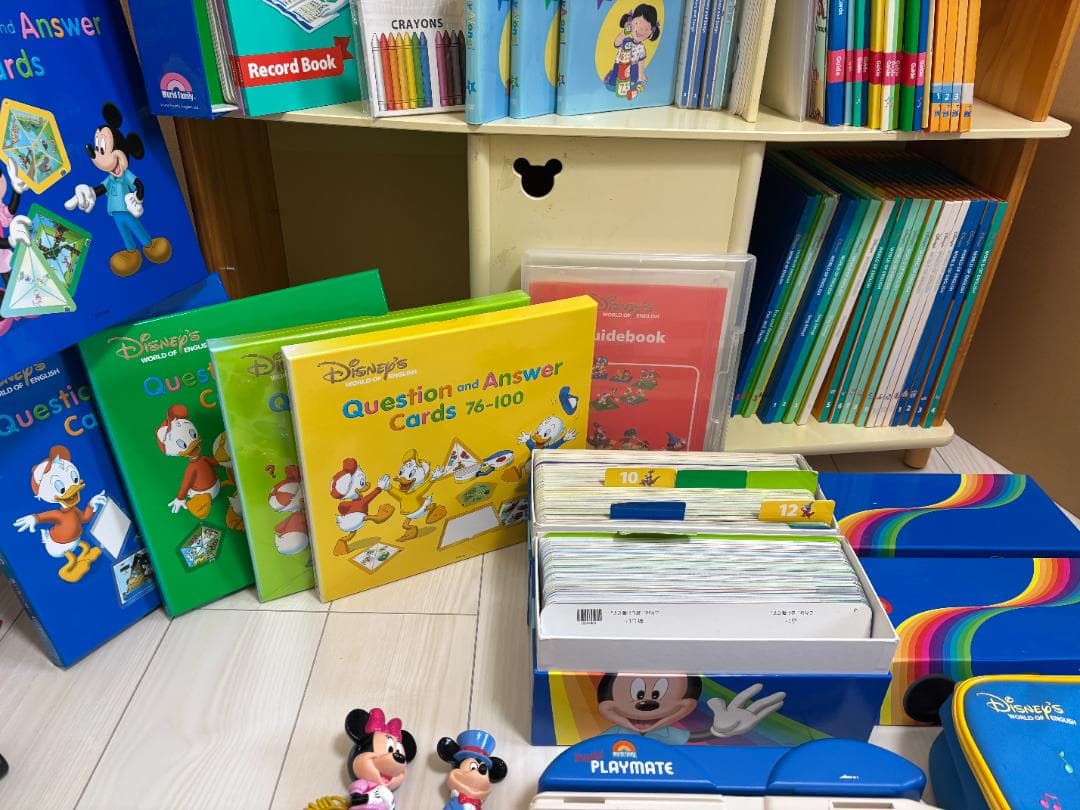 Disney World of English（DWE）大ボリュームセット棚付き