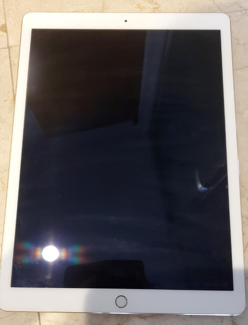 iPad Pro 12.9インチ　64GB　A1670