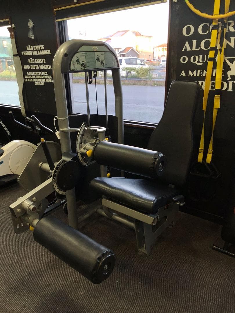 ウエイトトレーニング Leg Extension and Leg Curl