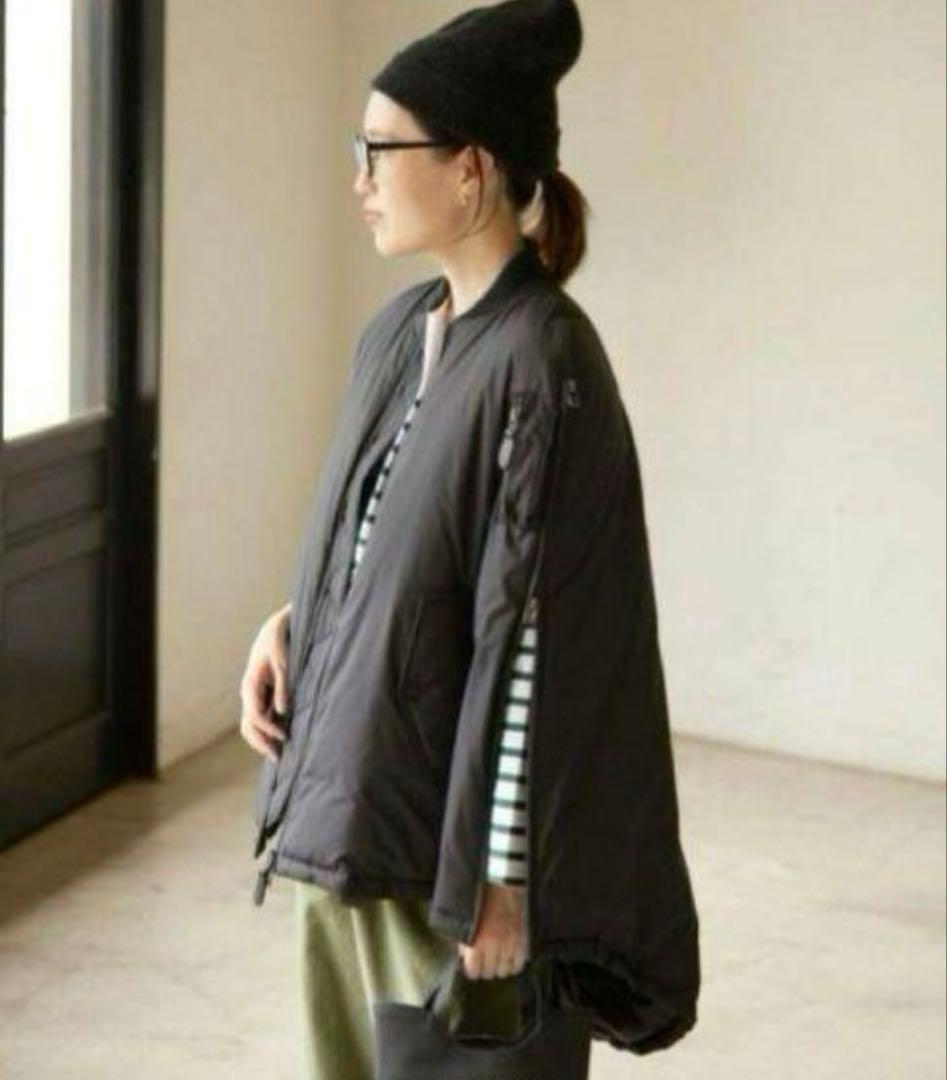 エレストリオフ　ブラックダウンベスト