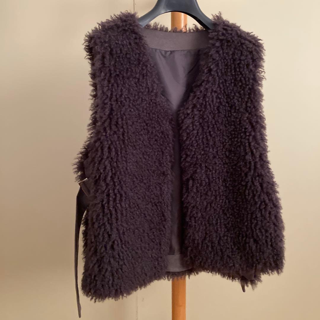 【douce Harmonie】フェイクファーベスト 両脇バックル調整可能