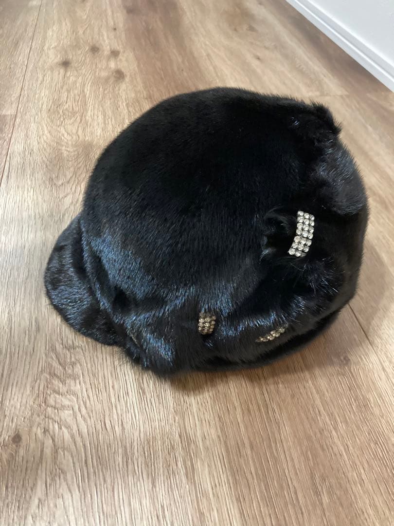 PW-KARI新品未使用ビジュー付きミンク黒キャスケット
