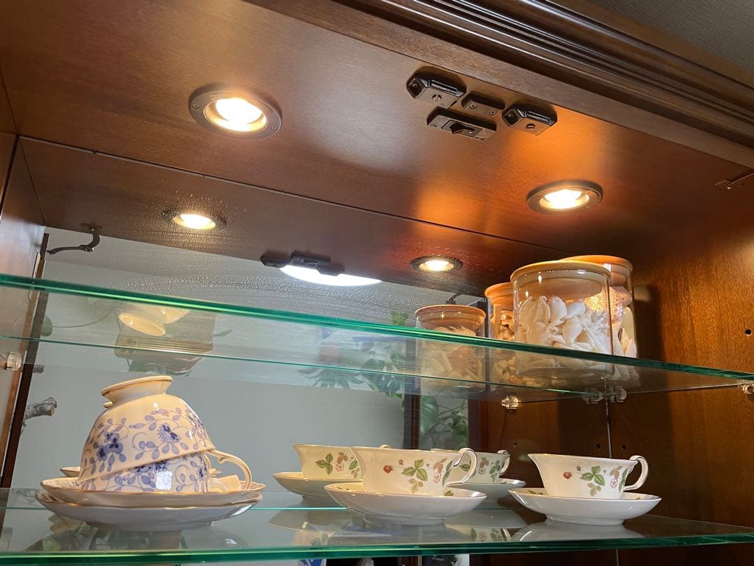 アンティーク食器棚・キャビネット