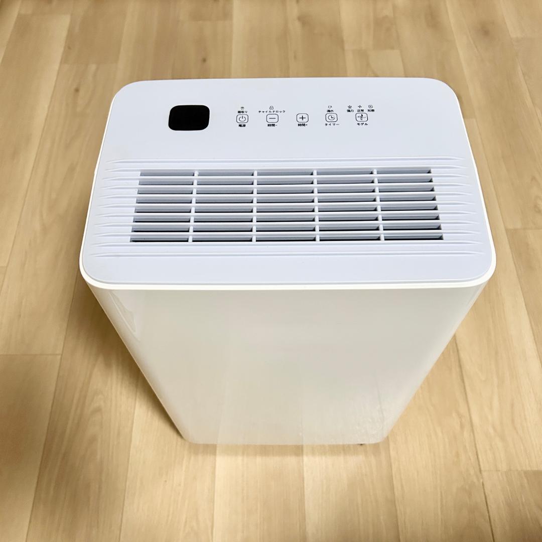 【美品】除湿機 除湿器　ホワイト 12L/日 木造15畳・鉄筋30畳