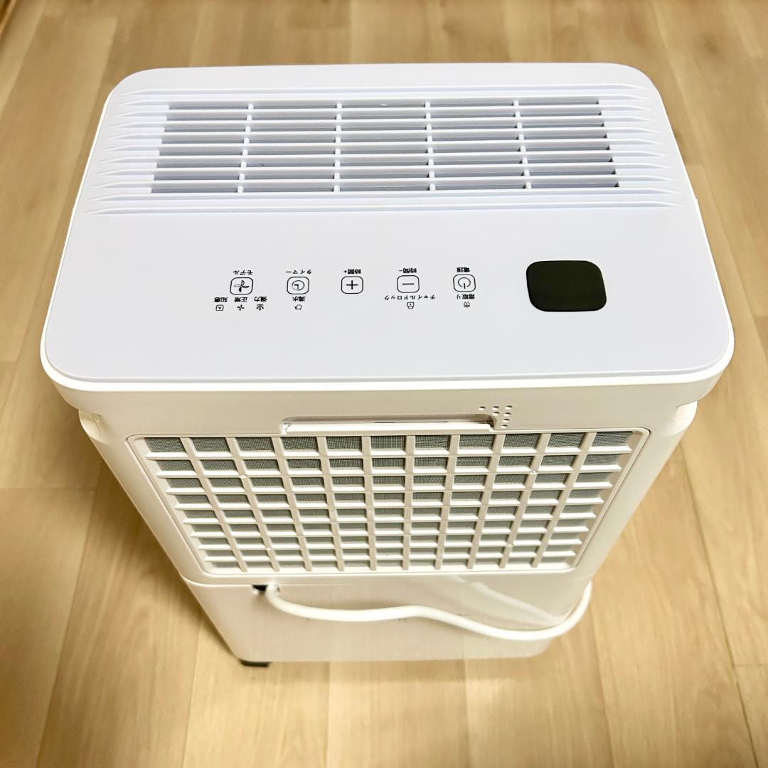 【美品】除湿機 除湿器　ホワイト 12L/日 木造15畳・鉄筋30畳