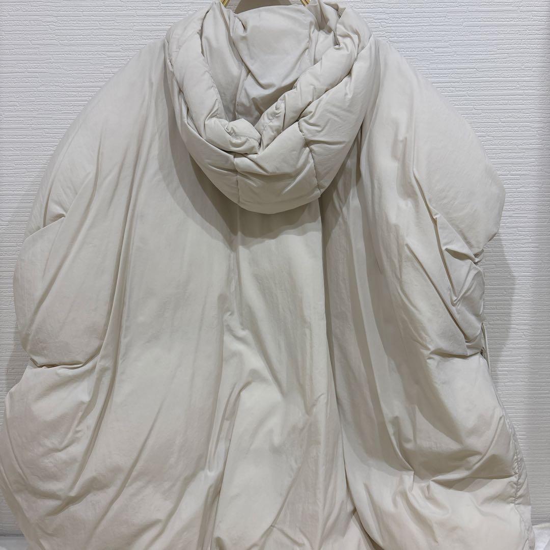 【美品】Mila Owen ダウンベスト ポンチョ　ホワイト　ミラオーウェン