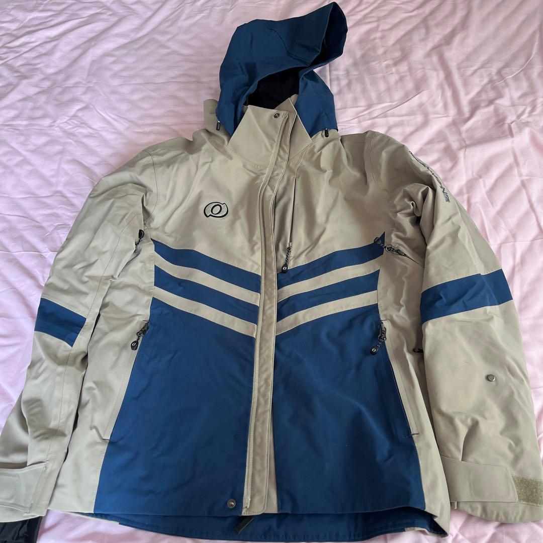 オンヨネ　スキーウェア