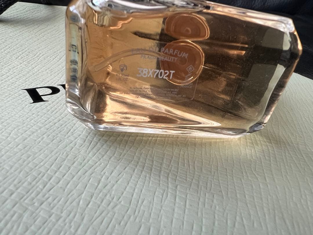 プラダ パラドックス オーデパルファム 30mLフローラル&アンバーの香り˚✧₊