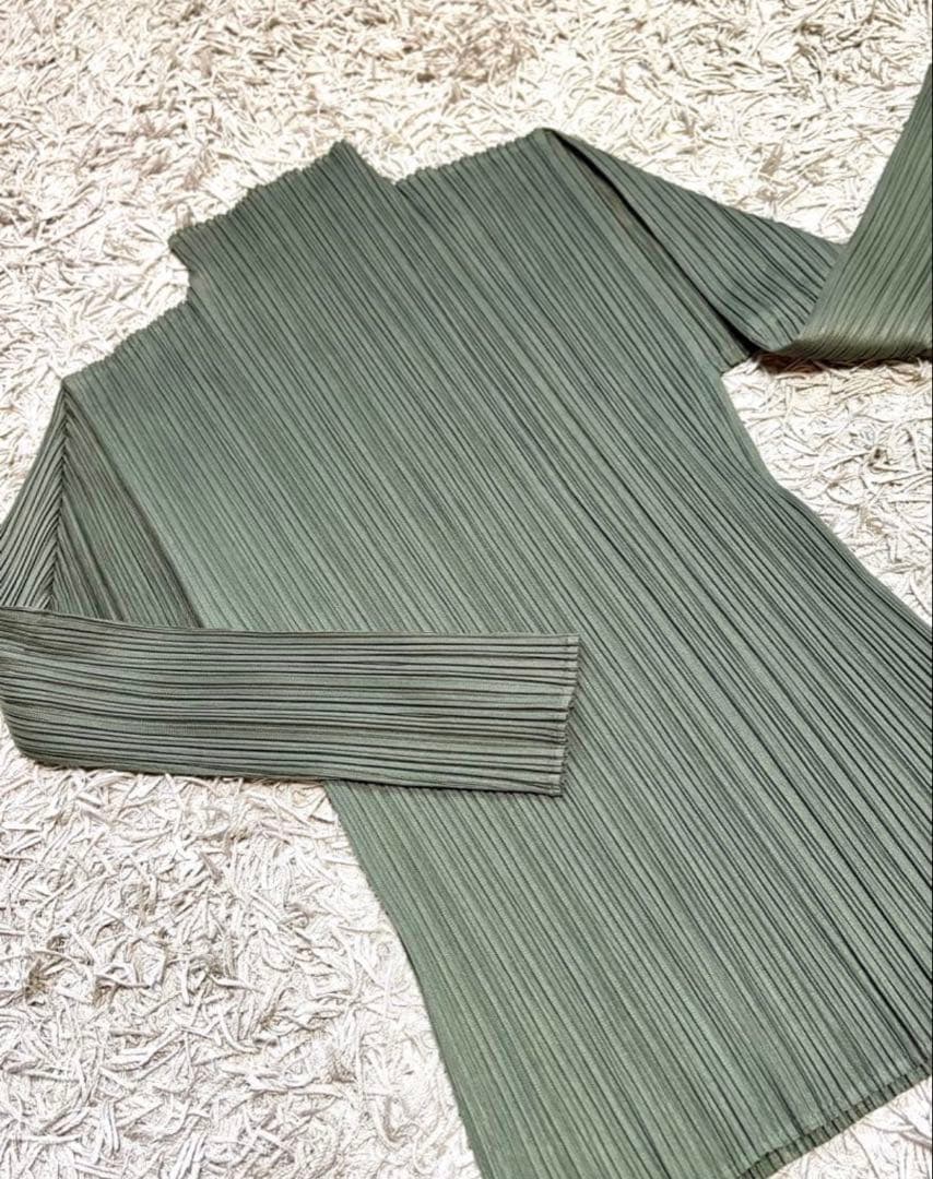 ●PLEATS PLEASE ISSEY MIYAKE 長袖ハイネック・美品●