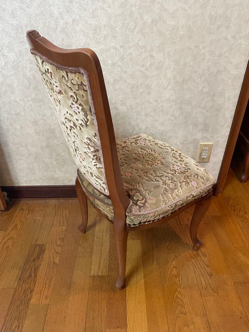 マルニ家具　クラシック ベージュ ファブリック ダイニングチェア　①