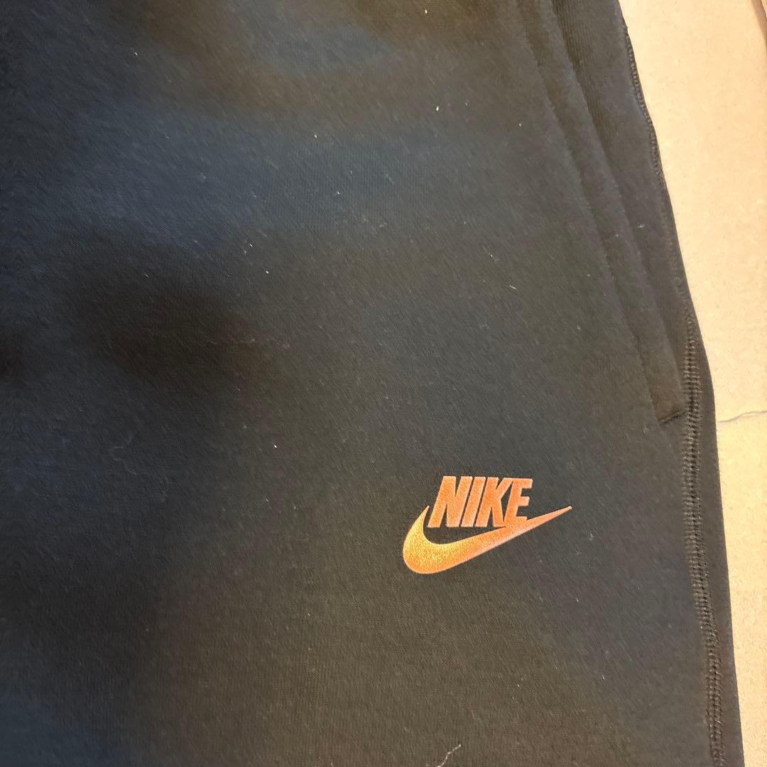 【値下げしました！】コラボ商品 Nike スリムフィット テーパーレッグ パンツ