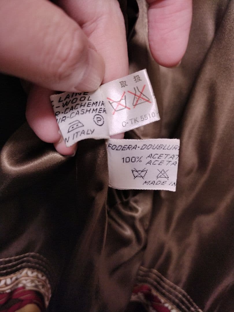 Samさん■ヘルノ★定価20万円程度★綺麗★高級ロングコート