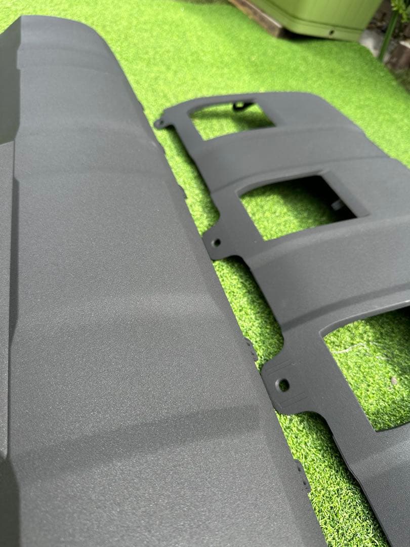 ランドクルーザー250 グリル　ラプターライナー塗装