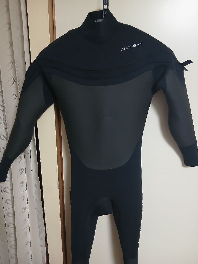 AIRTIGHT 黒 長袖・長ズボンウェットスーツ　最終値下げ