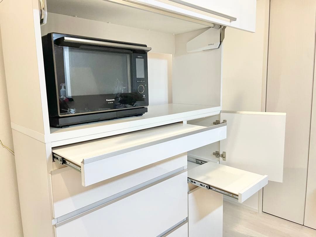 食器棚　キッチン収納　ホワイト