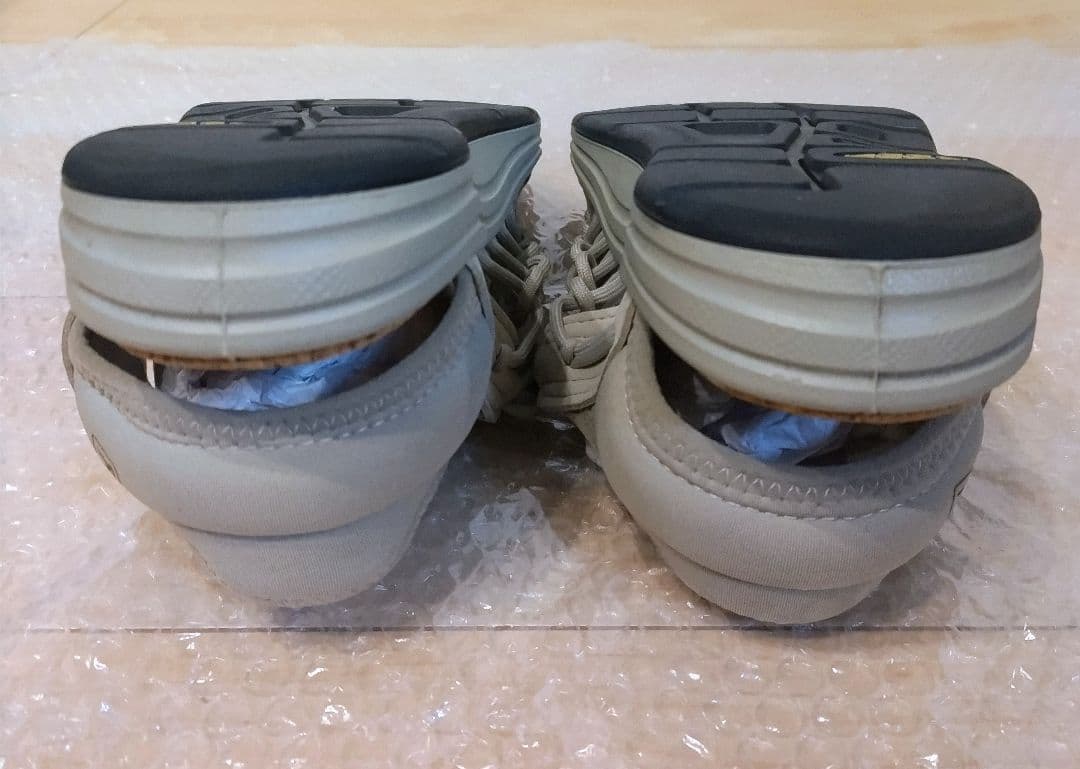 KEEN　キーン　ユニークツーオーティー ベージュ　27.5センチ