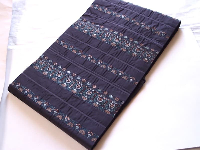 変わり織り九寸名古屋帯（横段に抽象文）正絹美品