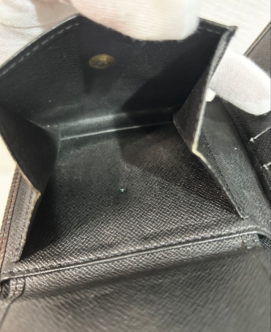 【LOUIS VUITTON】 美品☆エピ　ブラック　二つ折り財布