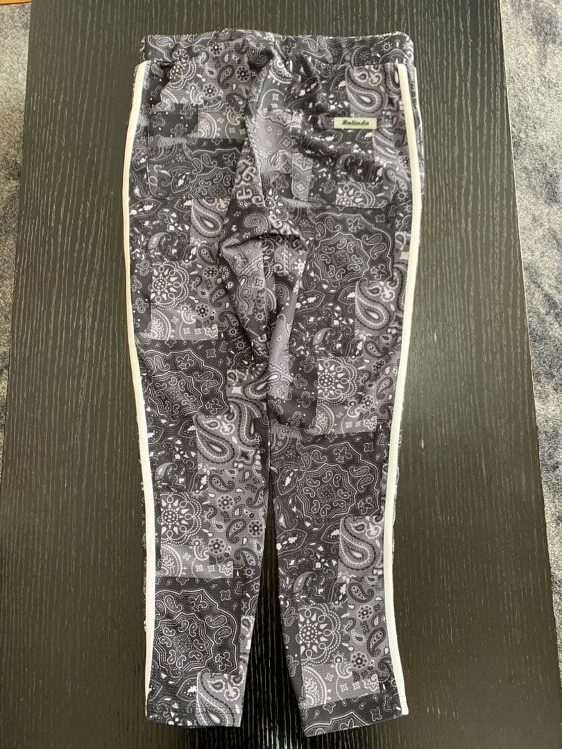 ベリンダ Belinda ペイズリーパンツ スキニーパンツ ホワイトストライプ