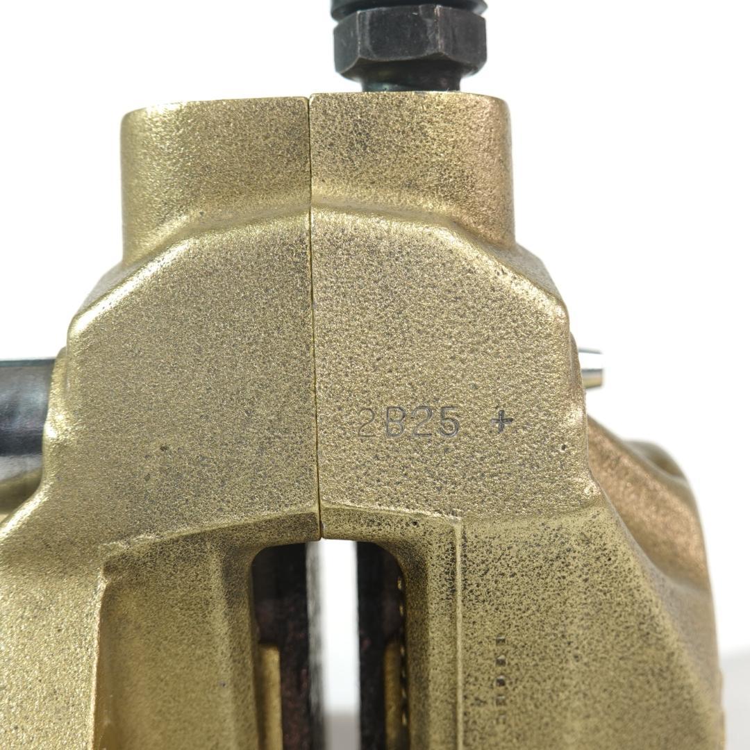 ネxx  Brembo ブレンボ 2potキャリパー　旧カニ　Φ32