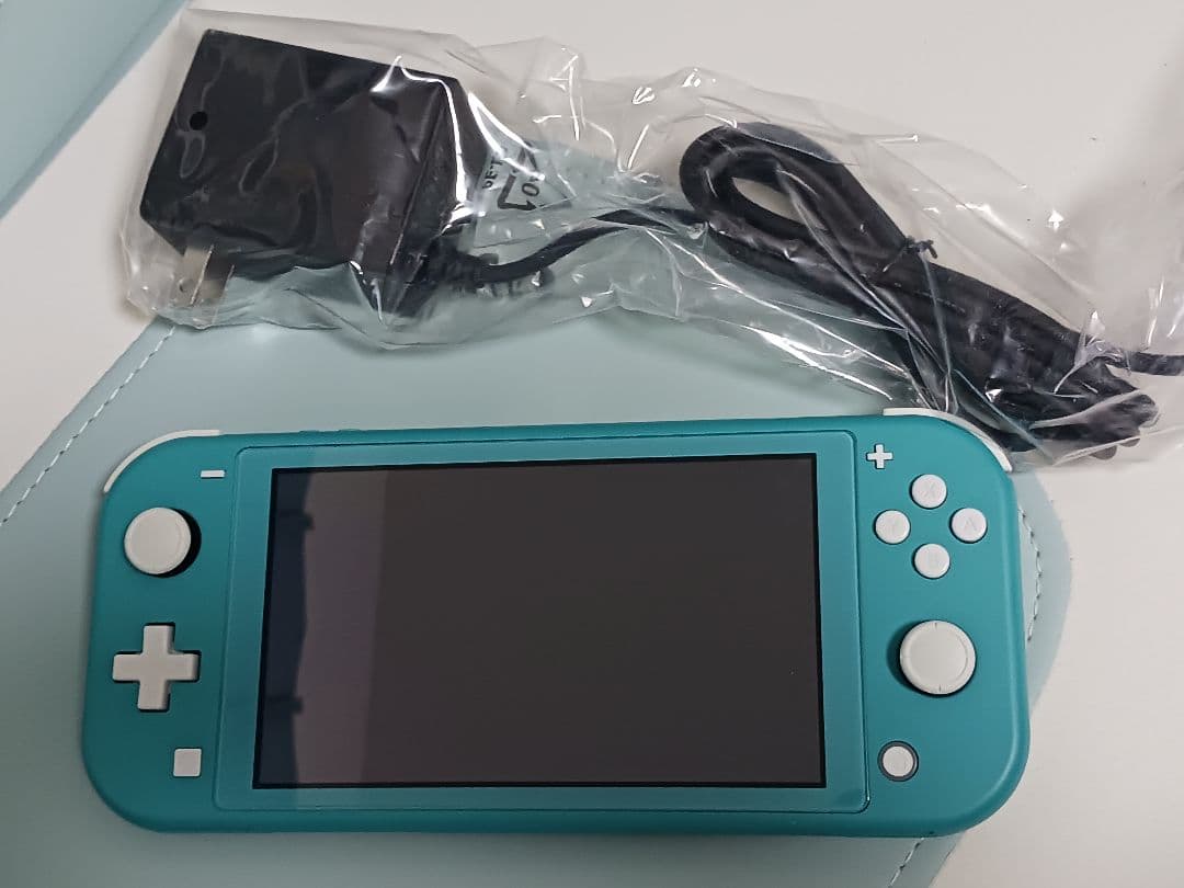 Nintendo Switch Lite 本体(アダプター付き)