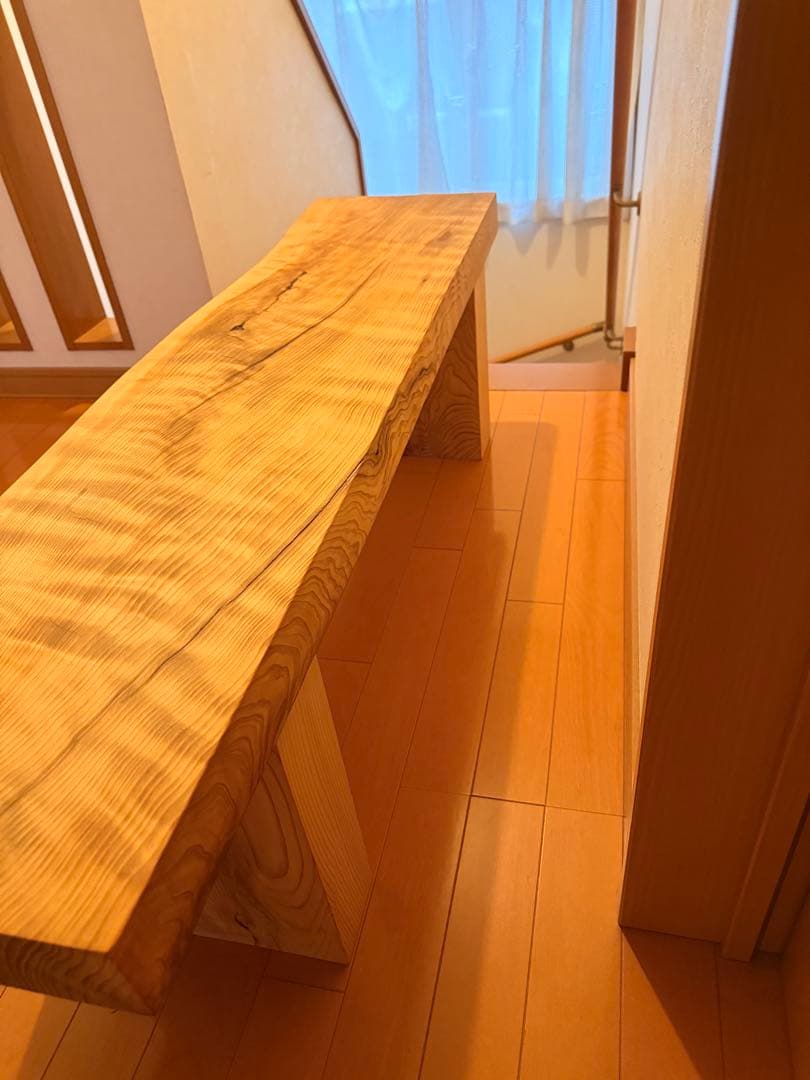 天然杉の一枚板極上木目サイドテーブルやベンチ、ラックなどに蜜蝋クリーム仕上げ