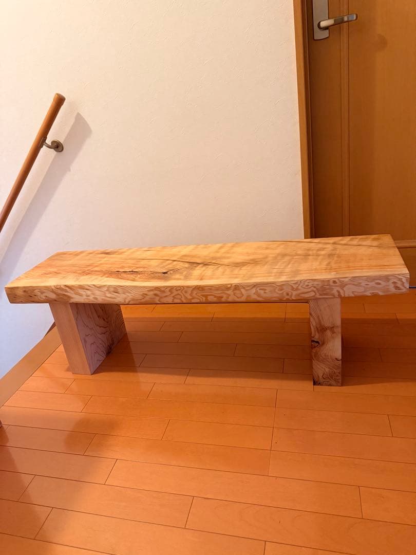 天然杉の一枚板極上木目サイドテーブルやベンチ、ラックなどに蜜蝋クリーム仕上げ