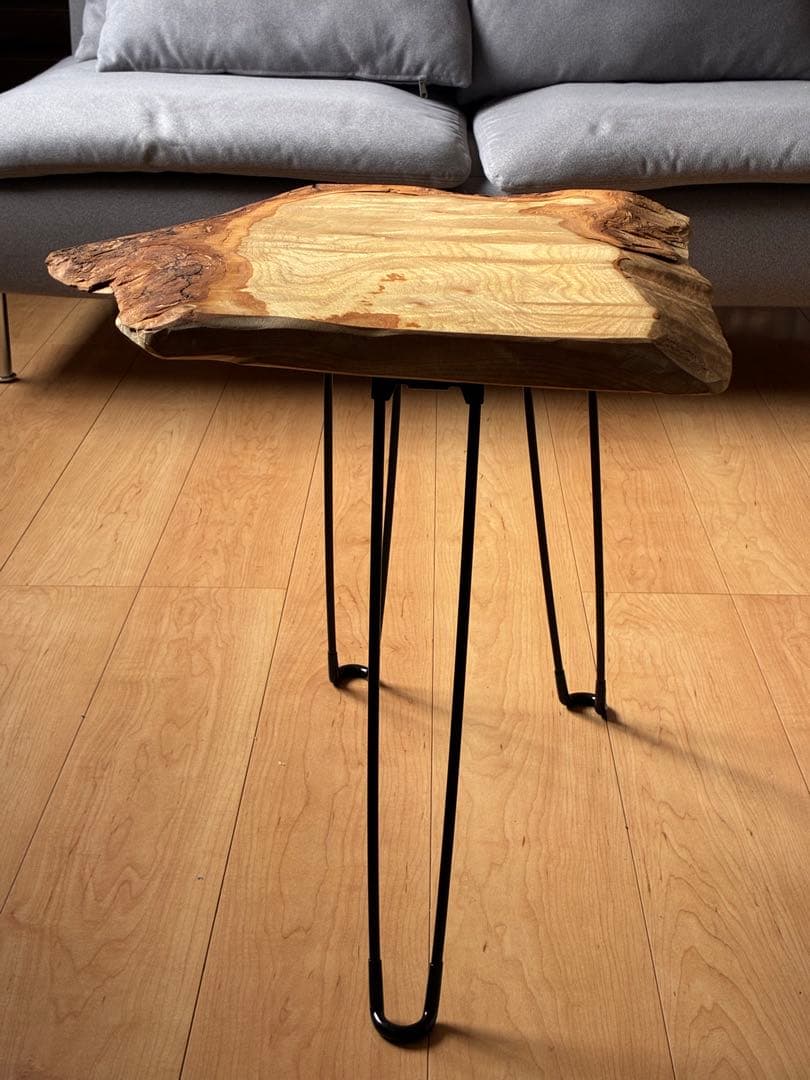 「香る癒やし」国産楠の一枚板サイドテーブル｜北欧・和モダンに合う無垢材