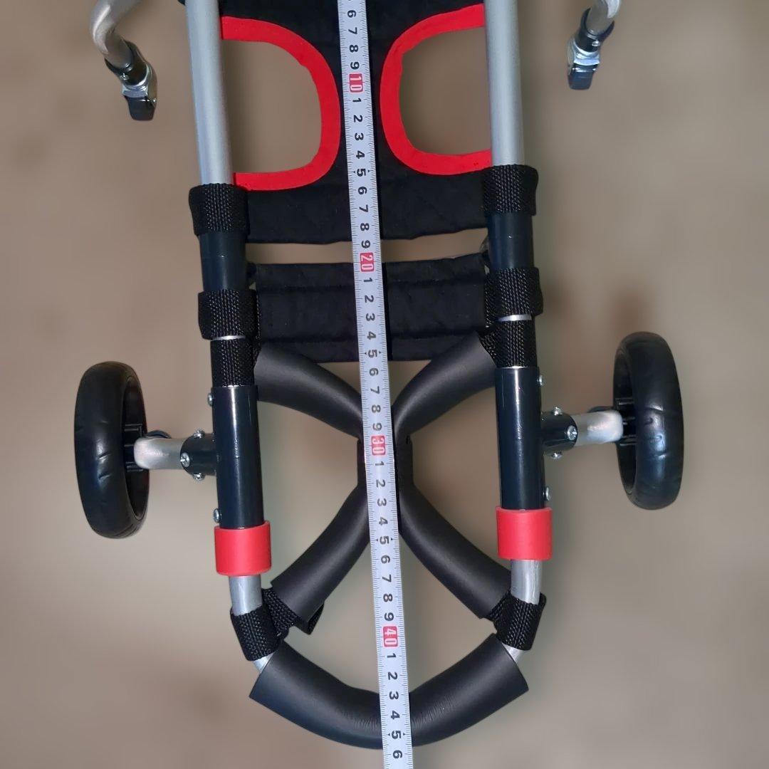 ワンちゃん4輪　リハビリ　食事補助　犬用車椅子　体制維持　犬の歩行器