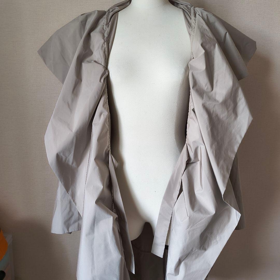 イッセイミヤケペルマネンテ ベージュフード付き オーバーサイズコート