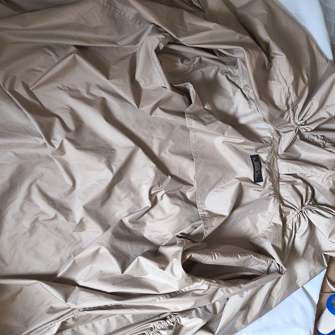 イッセイミヤケペルマネンテ ベージュフード付き オーバーサイズコート