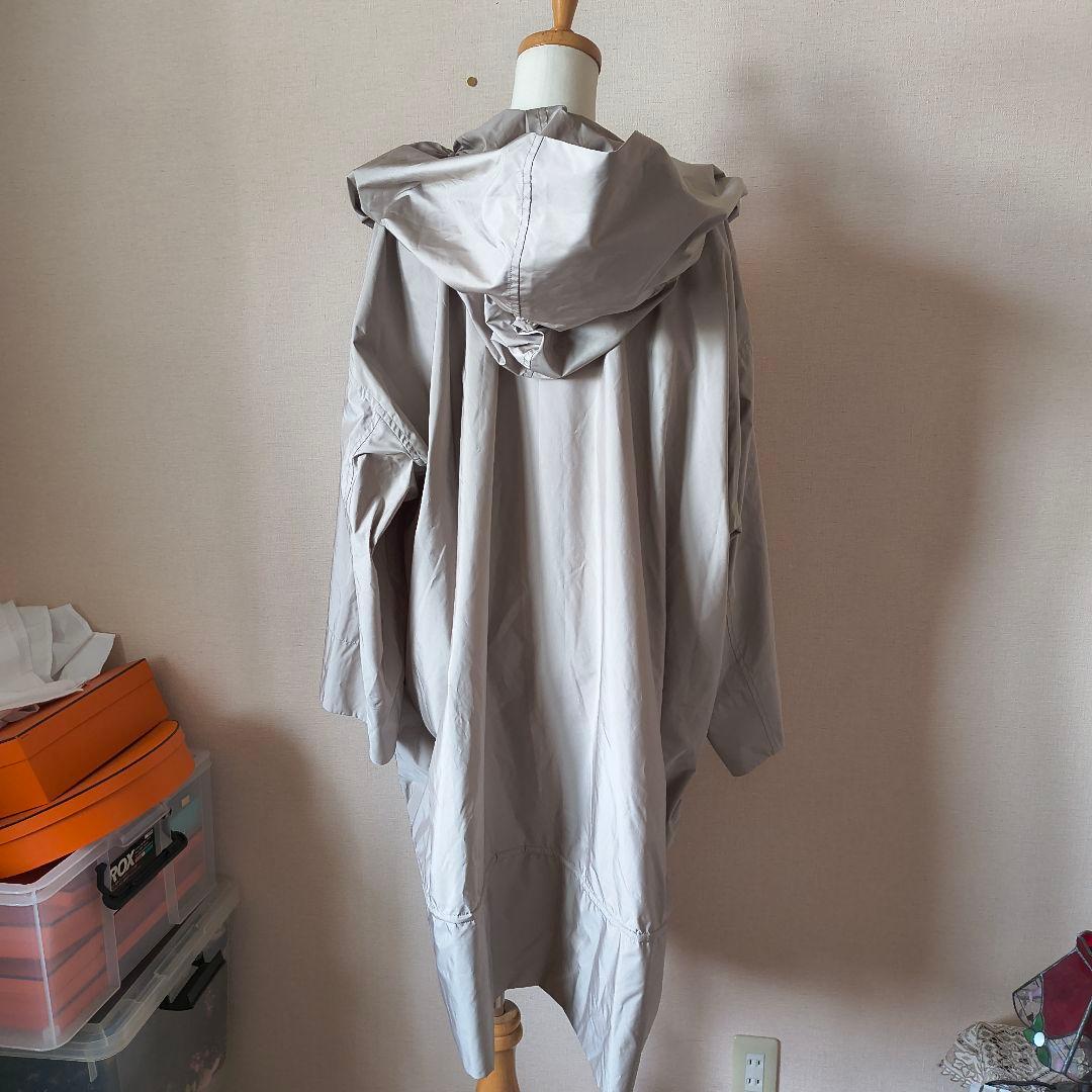 イッセイミヤケペルマネンテ ベージュフード付き オーバーサイズコート