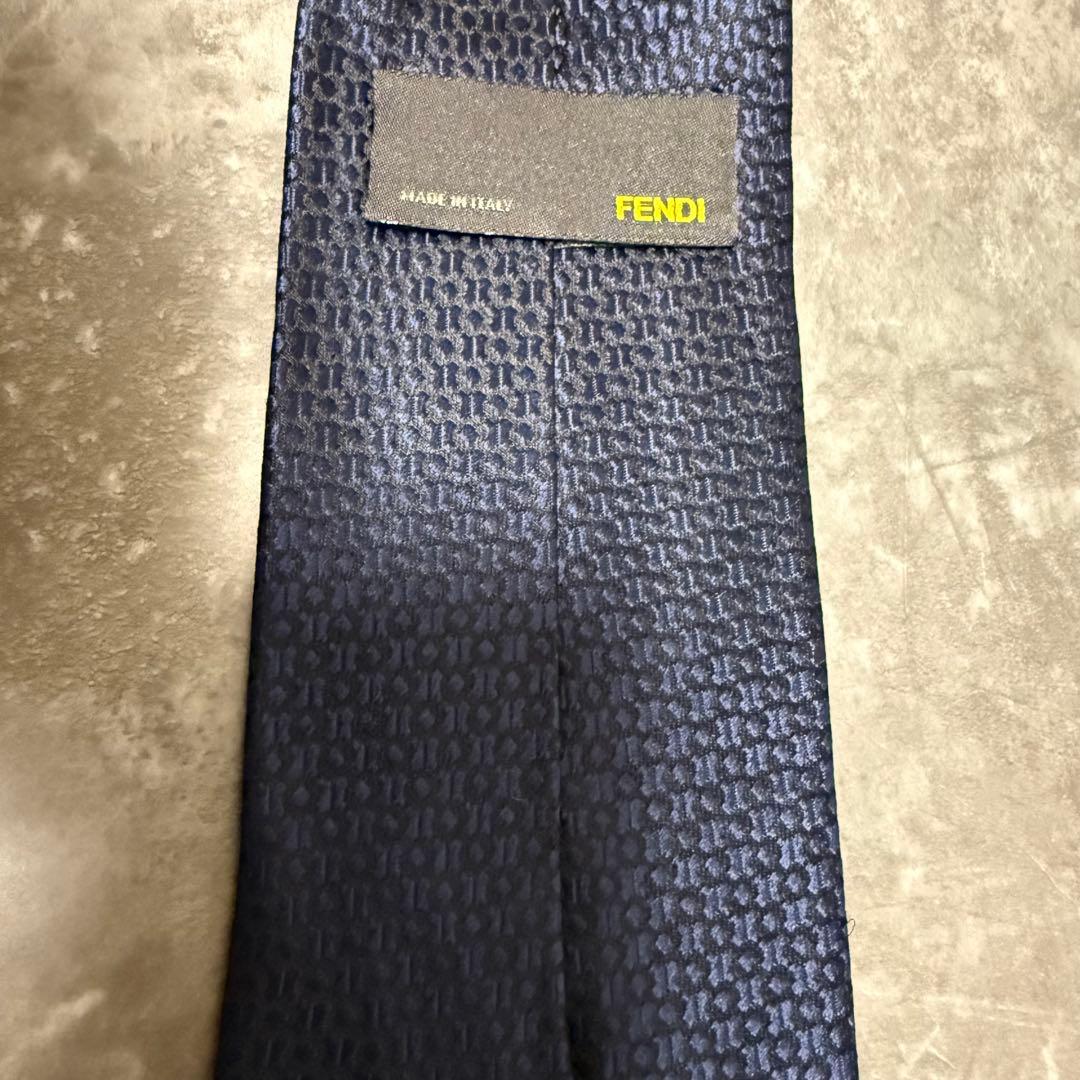 【✨極美品✨】FENDI フェンディ ネクタイ ダークネイビー ジャガード 光沢