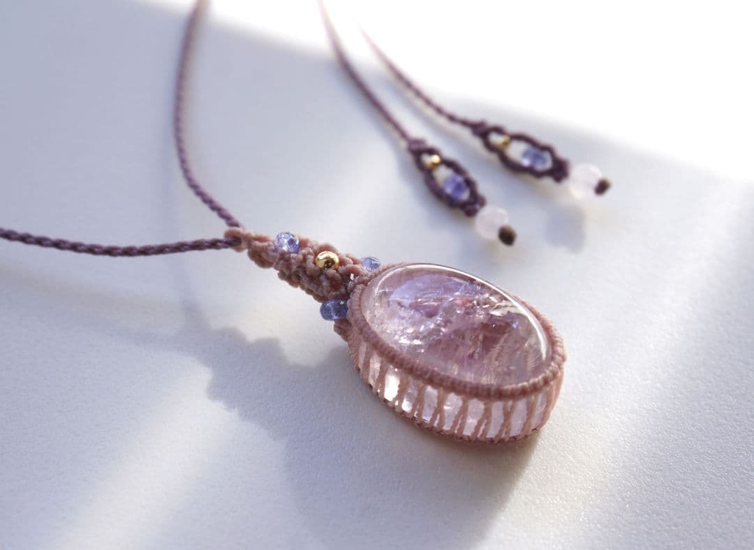 ピンクアメジスト　タンザナイト　マクラメ　ネックレス