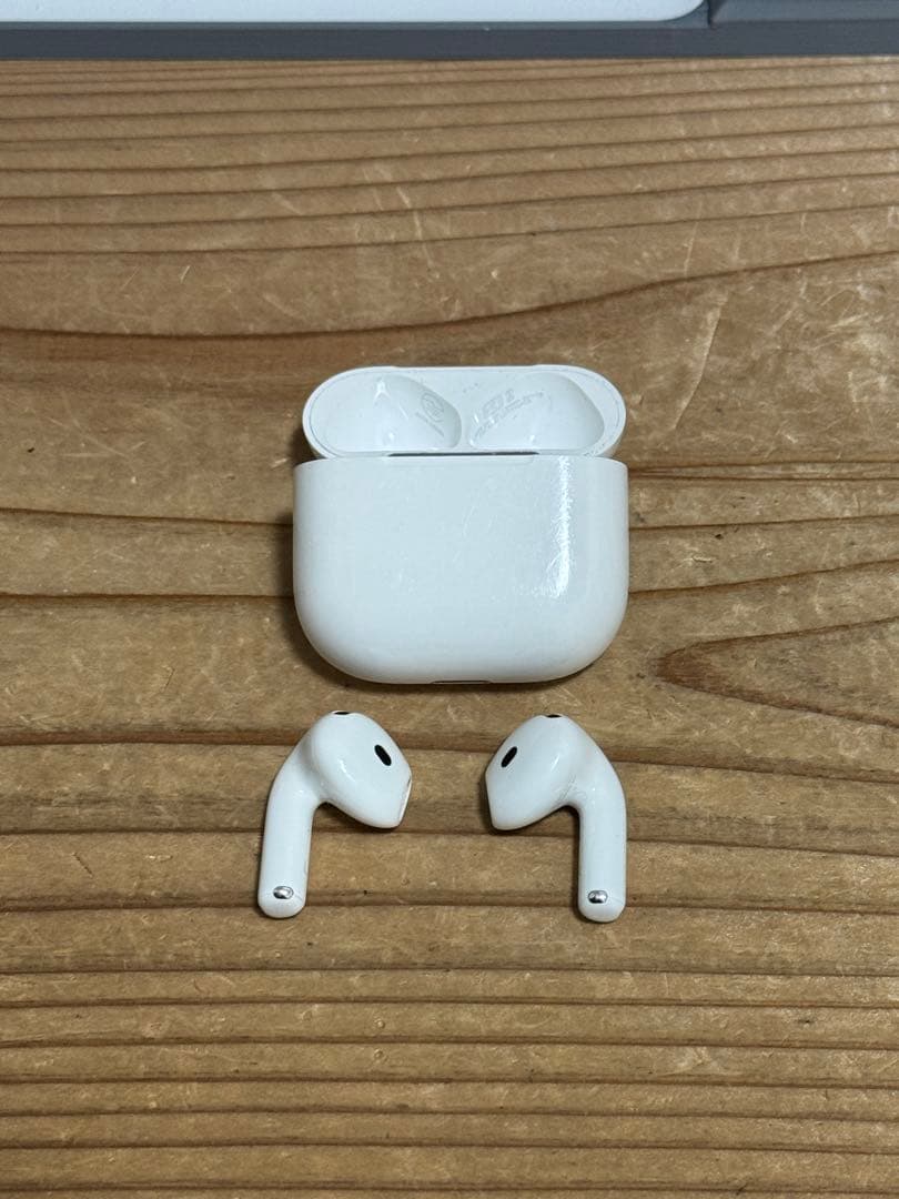 AirPods 4世代　ノイズキャンセリング搭載モデル