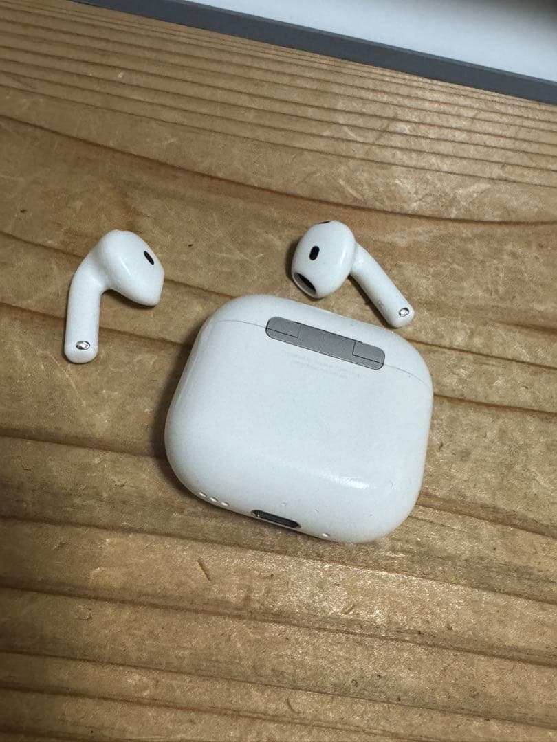 AirPods 4世代　ノイズキャンセリング搭載モデル