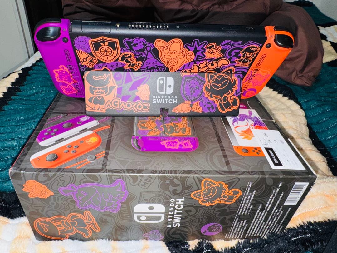 Nintendo Switch オレンジと紫のカスタムデザインポケモンビァシヨン