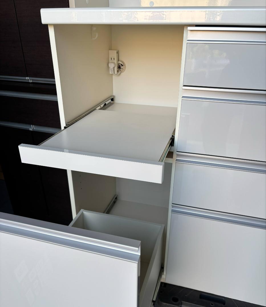 ひよこ( ・θ・) 最高級 PAMOUNA キッチンボード食器棚 Used