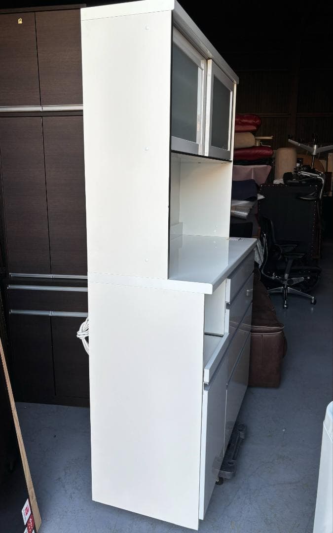 ひよこ( ・θ・) 最高級 PAMOUNA キッチンボード食器棚 Used